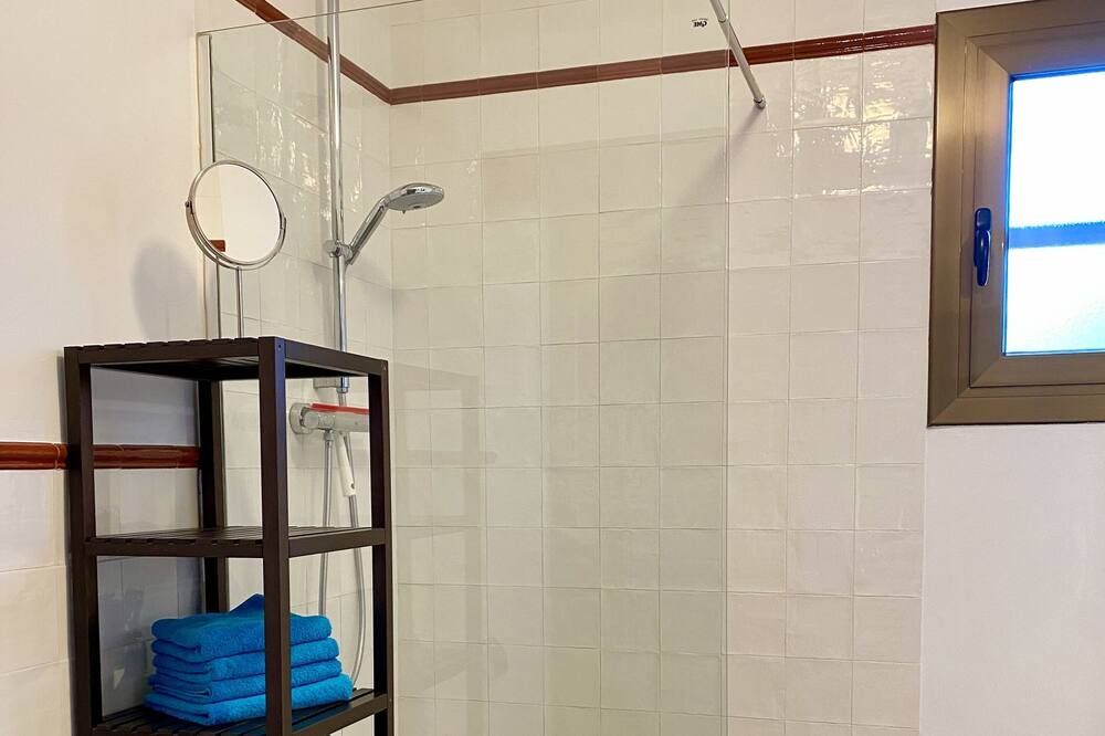Photo of Bathroom in Creixell