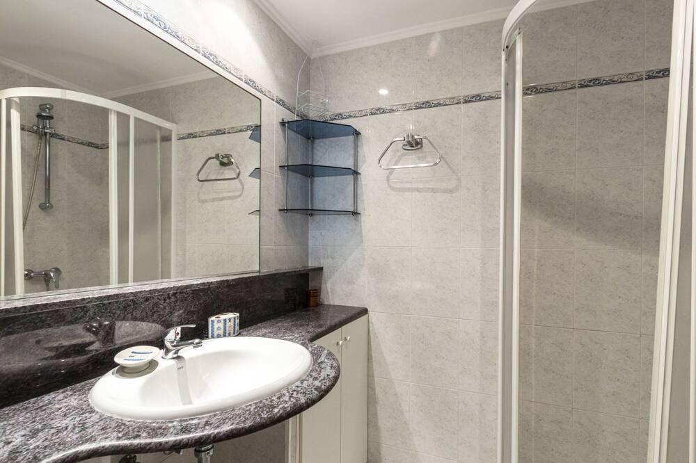 Photo of Bathroom in Creixell