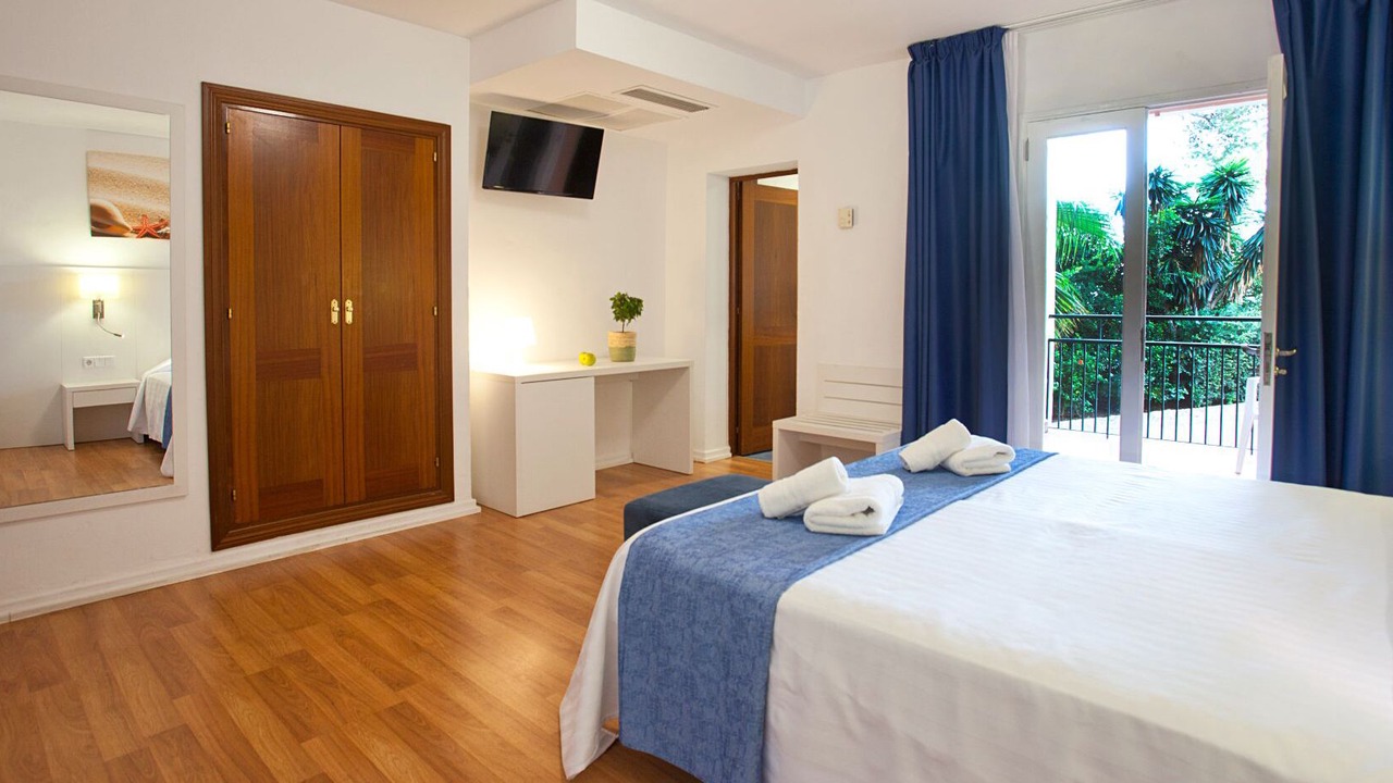Photo of Bedroom in Manacor