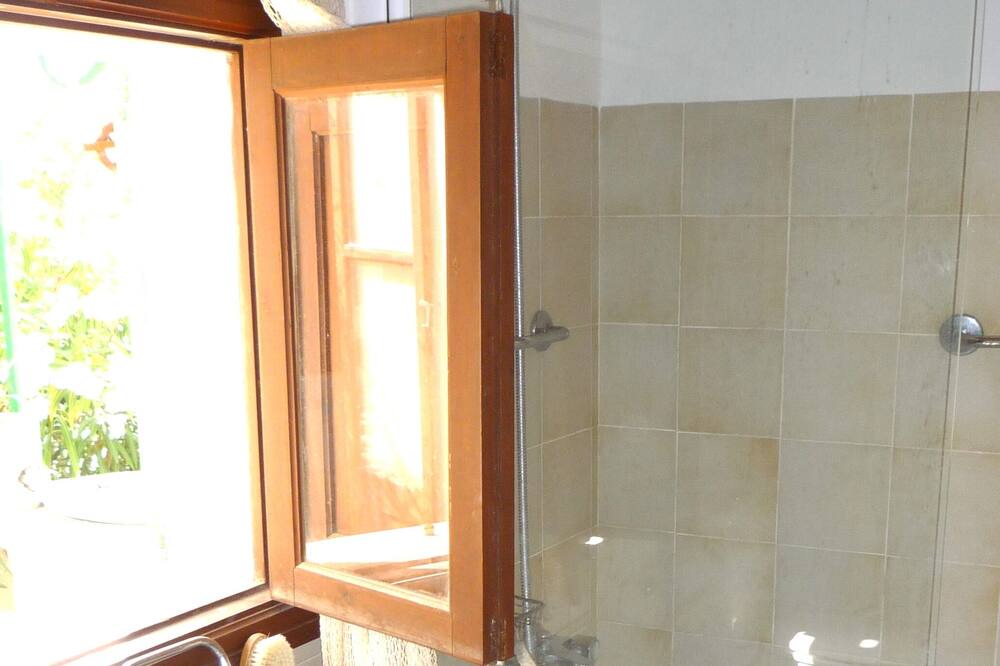 Photo of Bathroom in Galilea