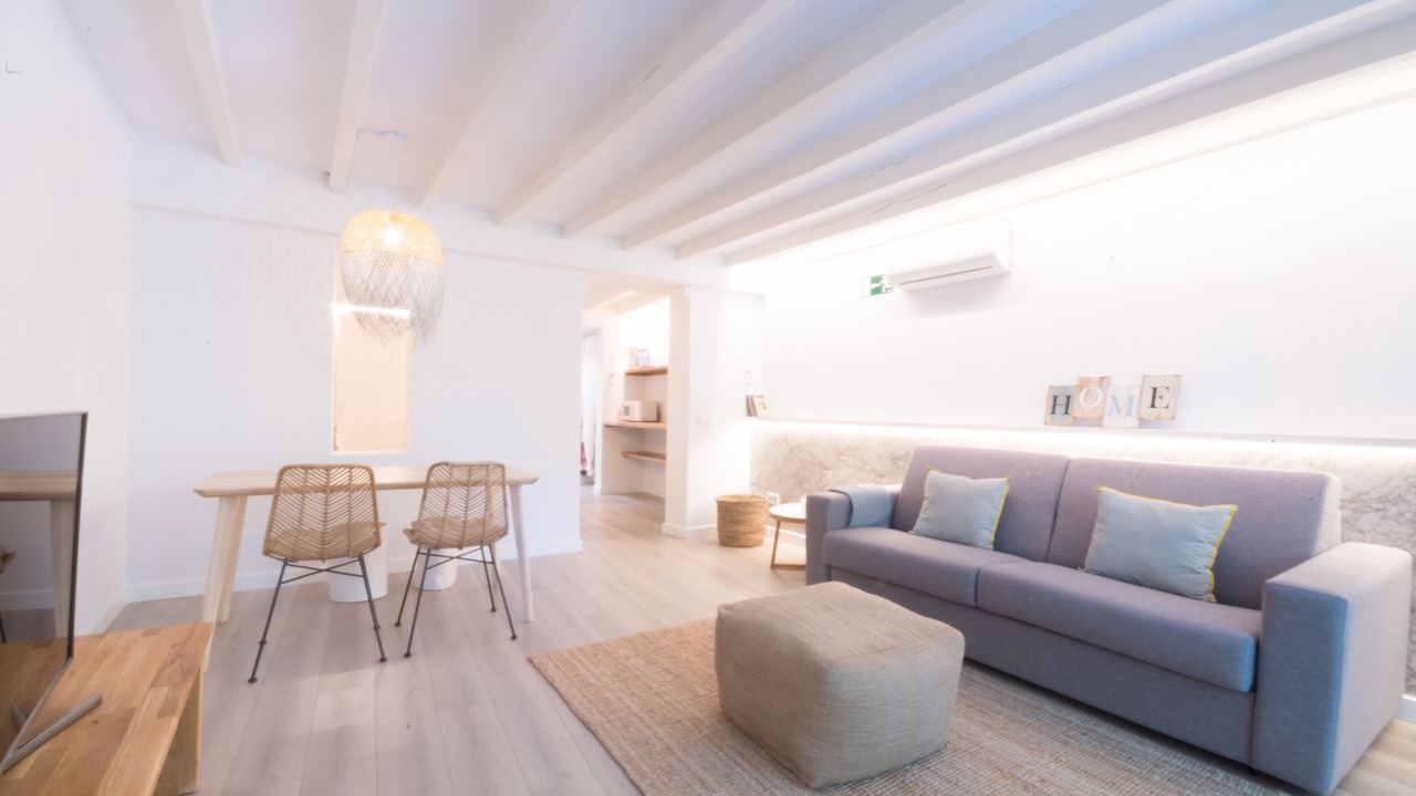 Photo of Livingroom in Centre
