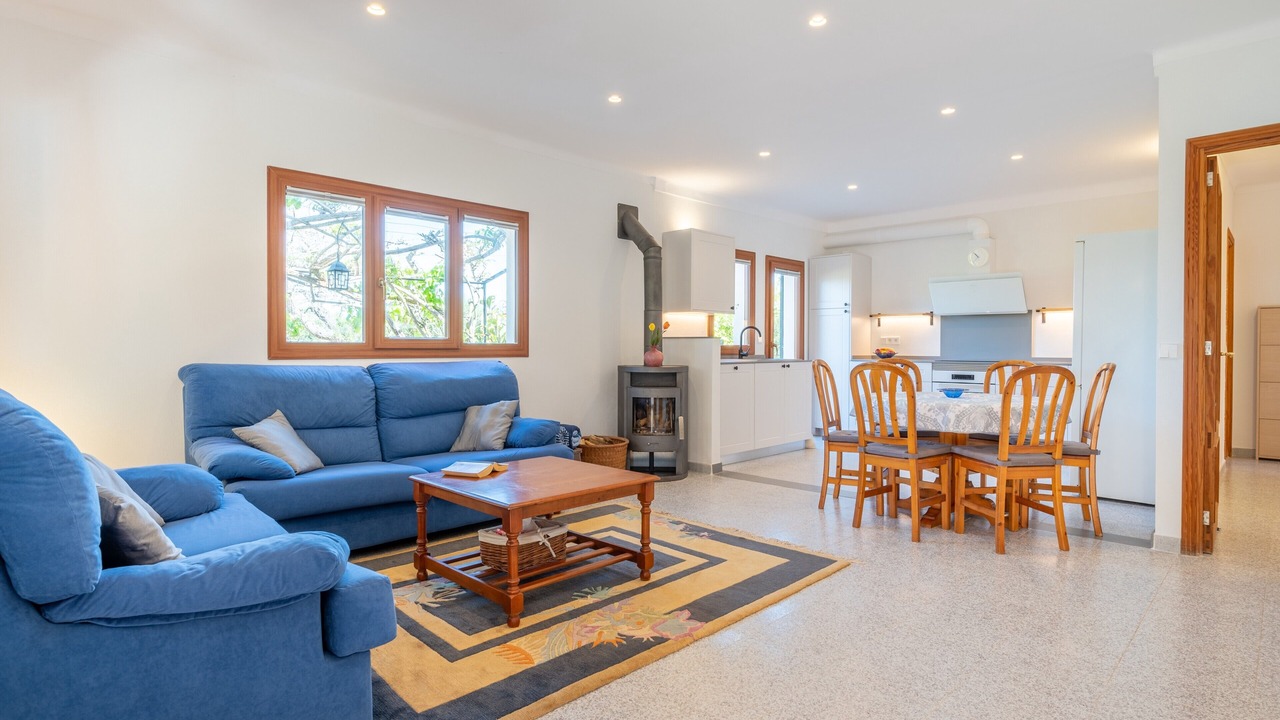 Photo of Livingroom in Cala Llombards