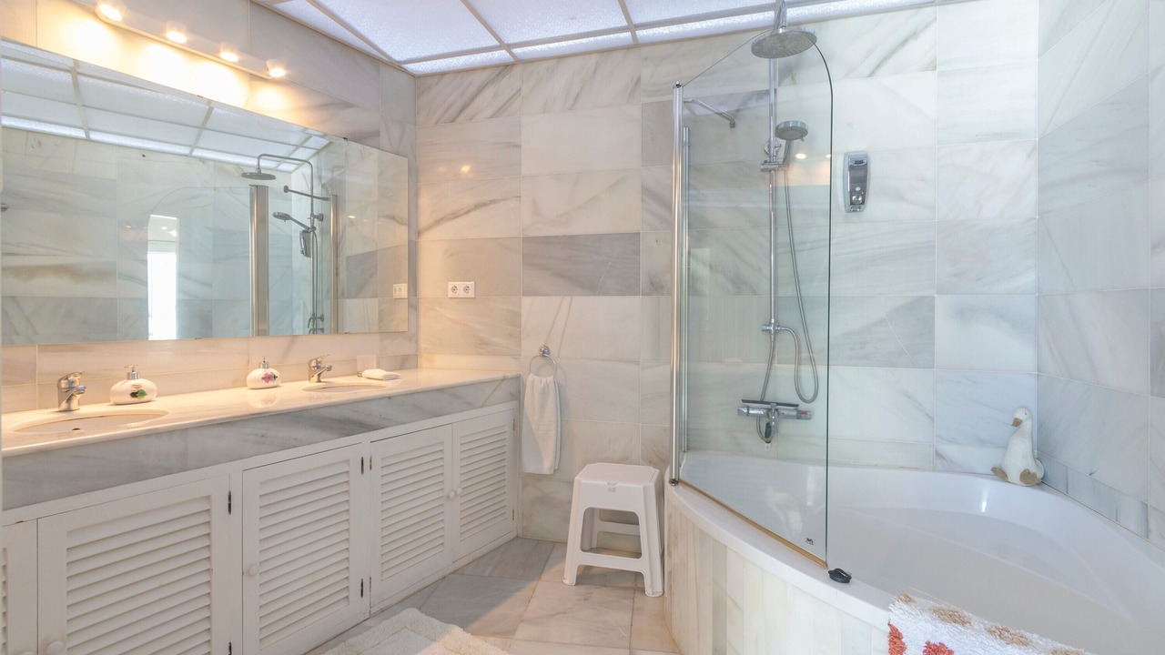 Photo of Bathroom in Marbella Seafront Promenade