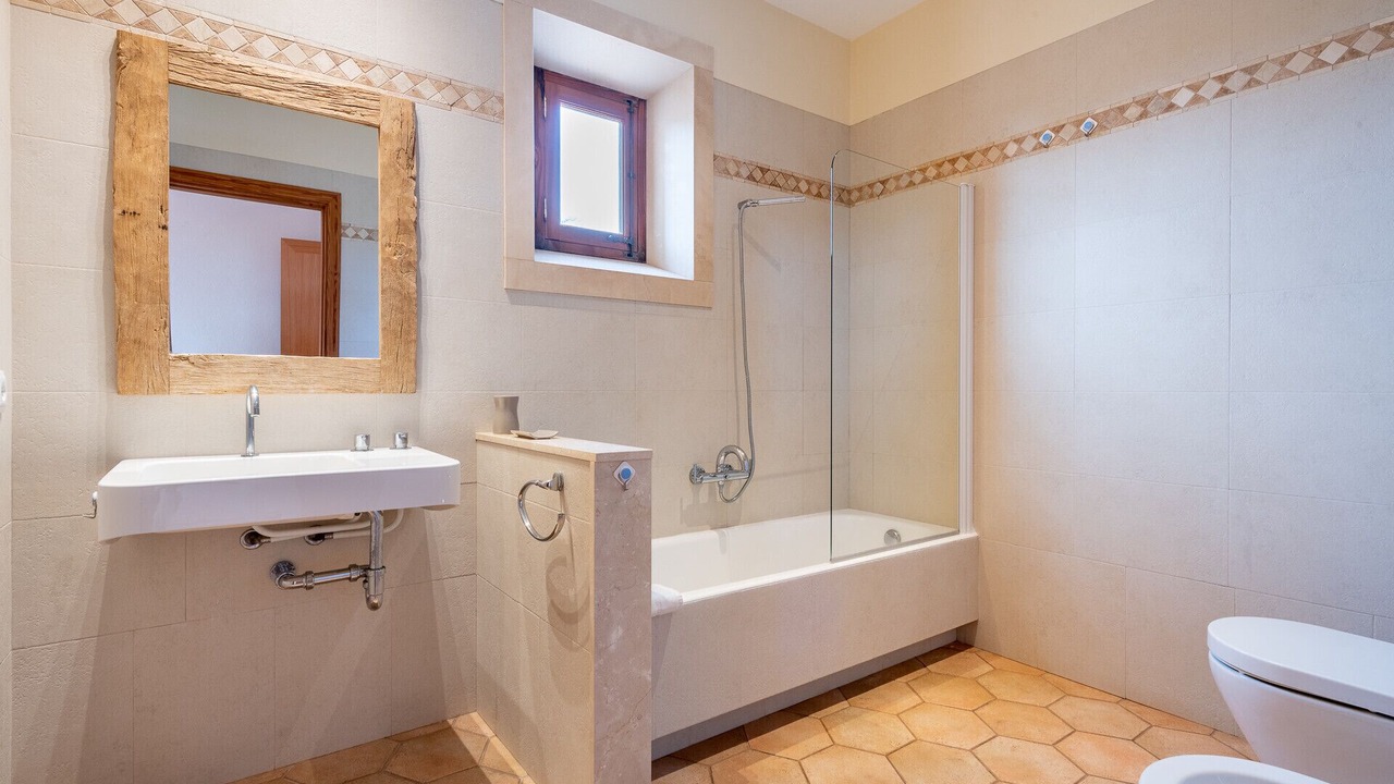 Photo of Bathroom in Es Llombards