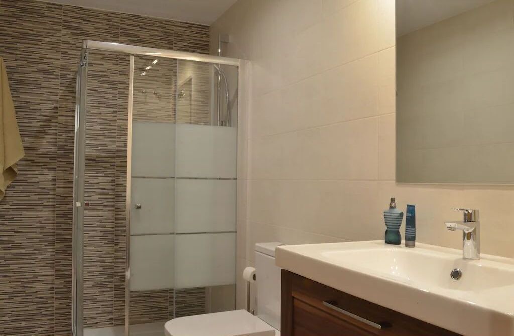 Photo of Bathroom in Roses Town Center