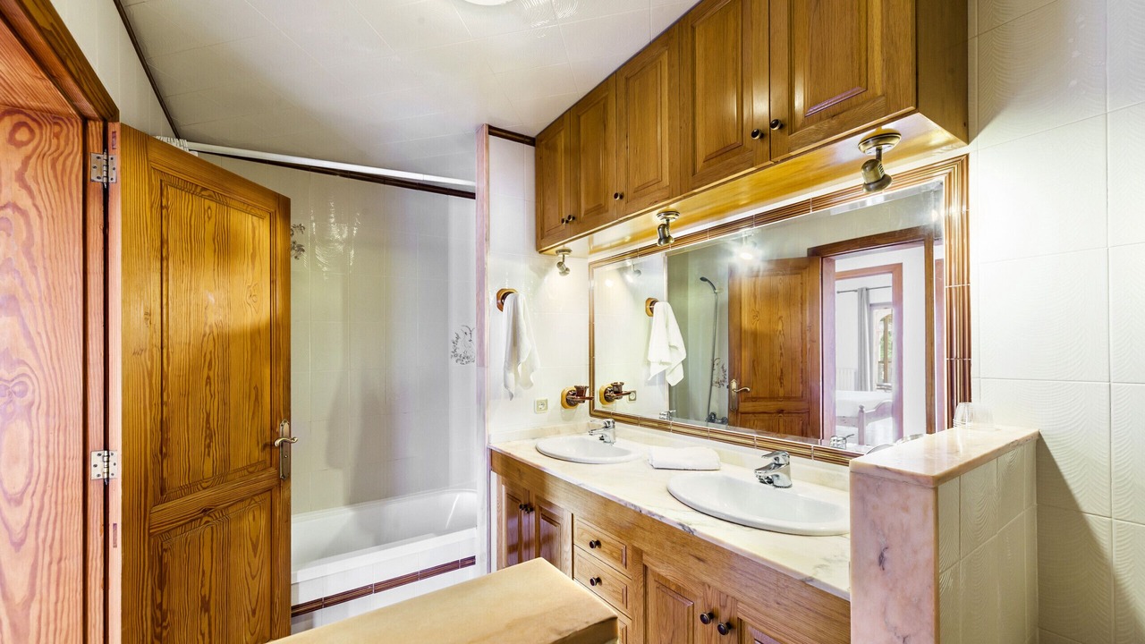 Photo of Bathroom in l'Aranjassa