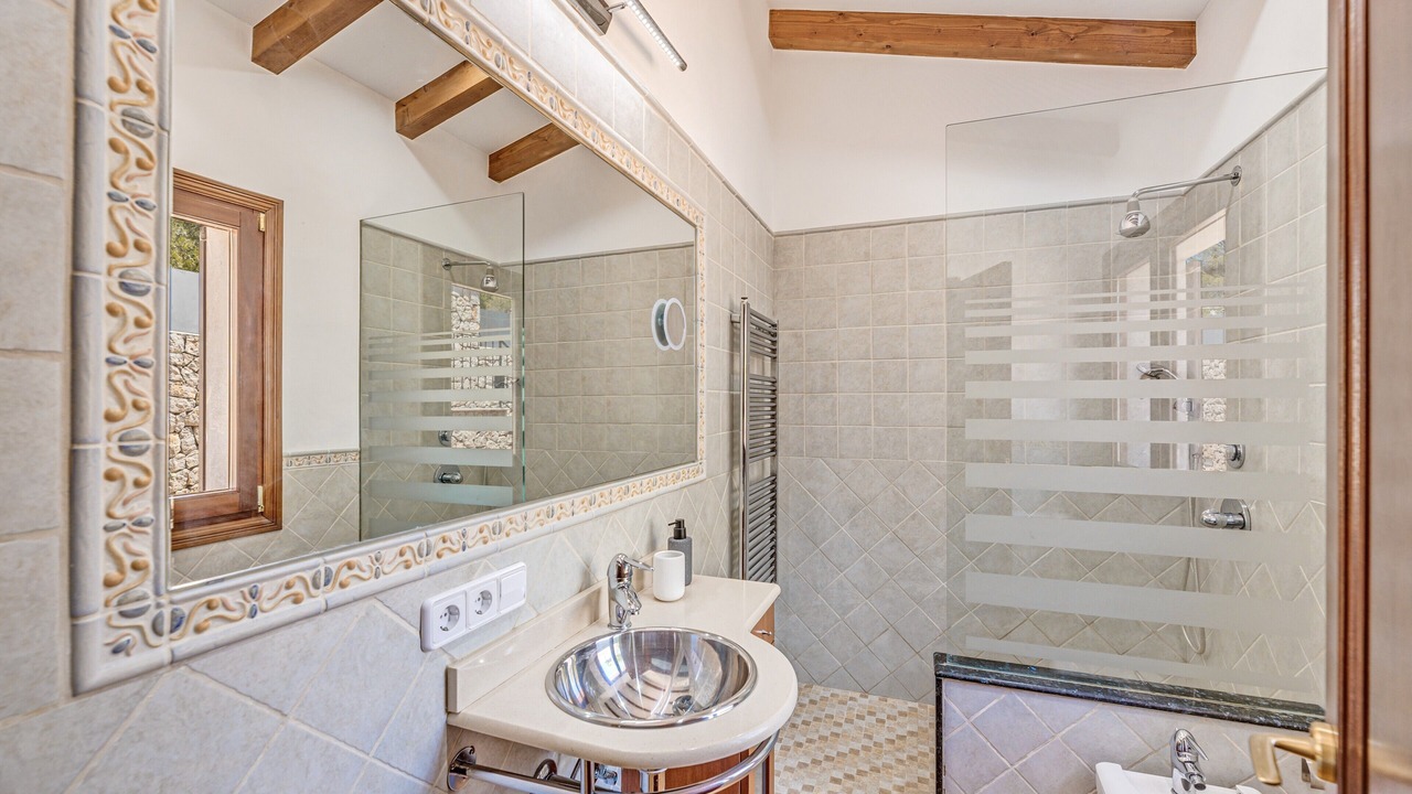 Photo of Bathroom in Bunyola