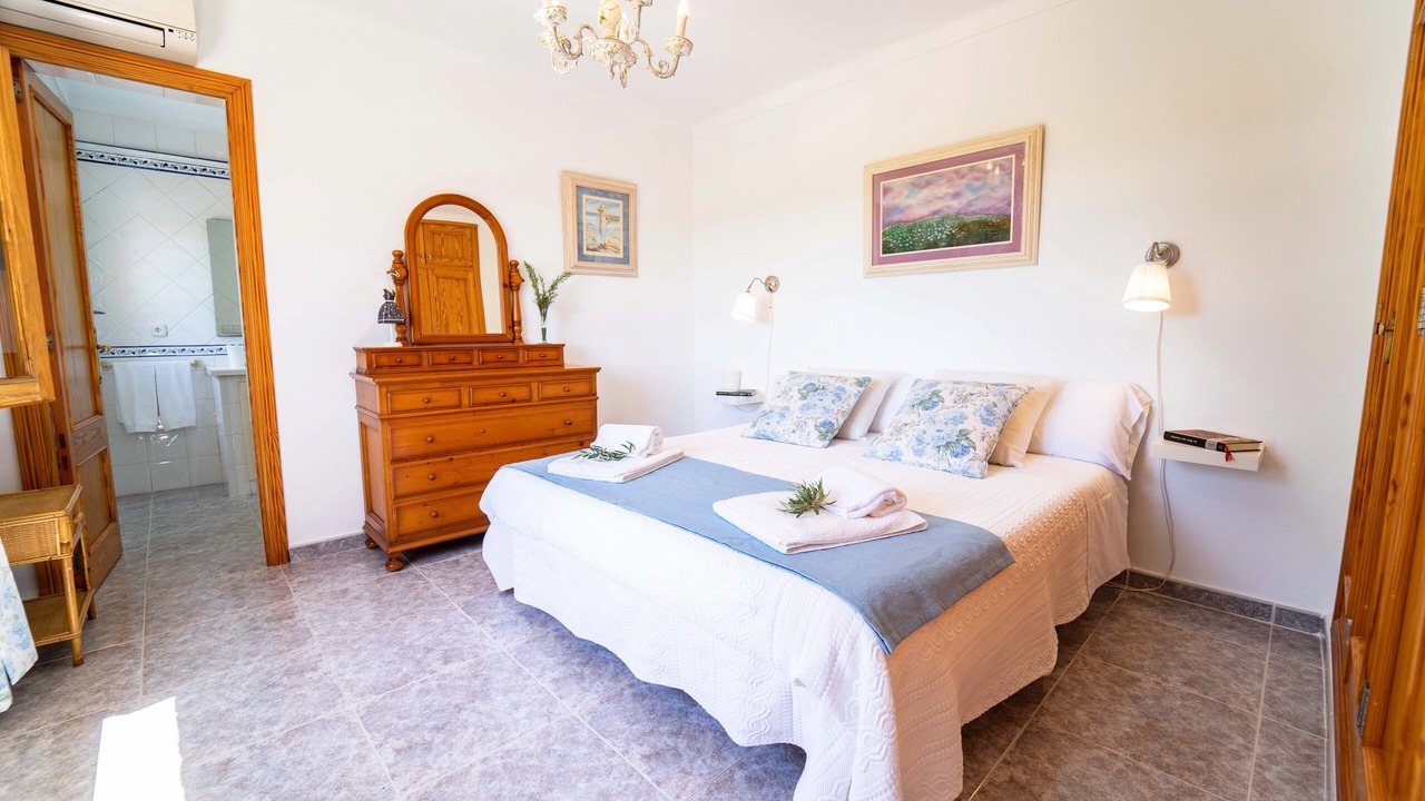 Photo of Bedroom in Biniali
