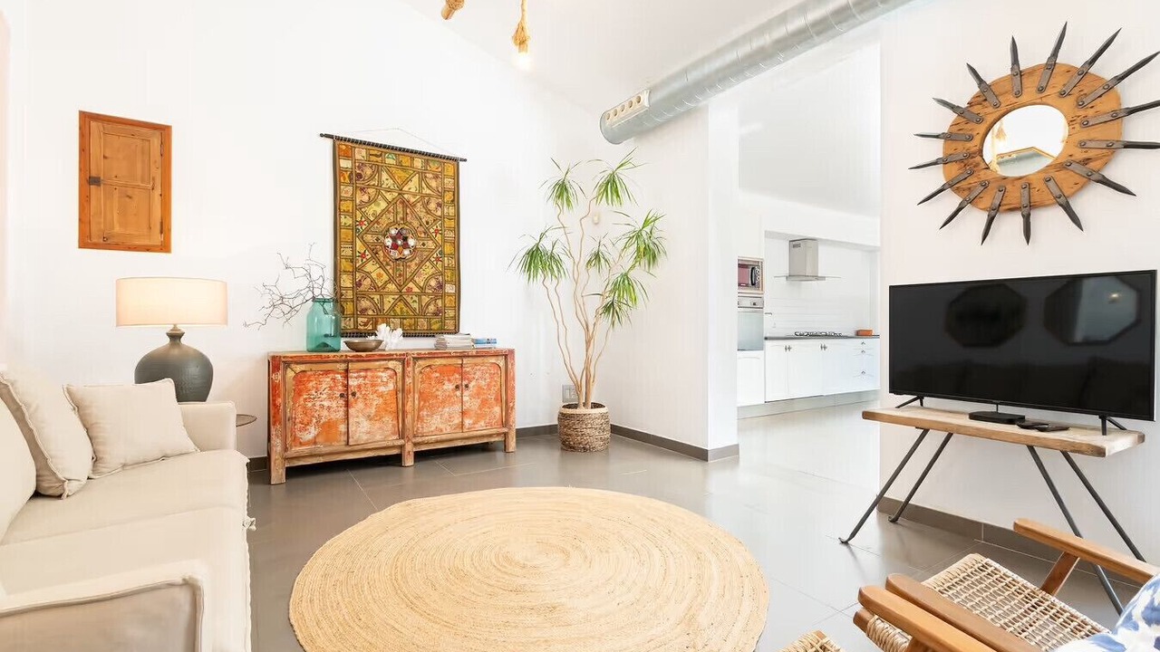 Photo of Livingroom in Establiments