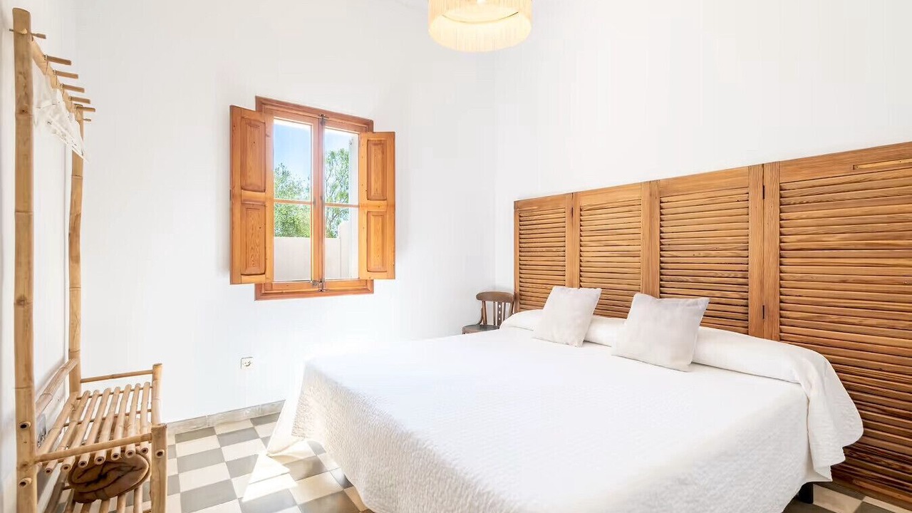Photo of Bedroom in Establiments