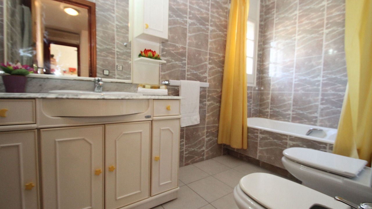 Photo of Bathroom in Miami Platja