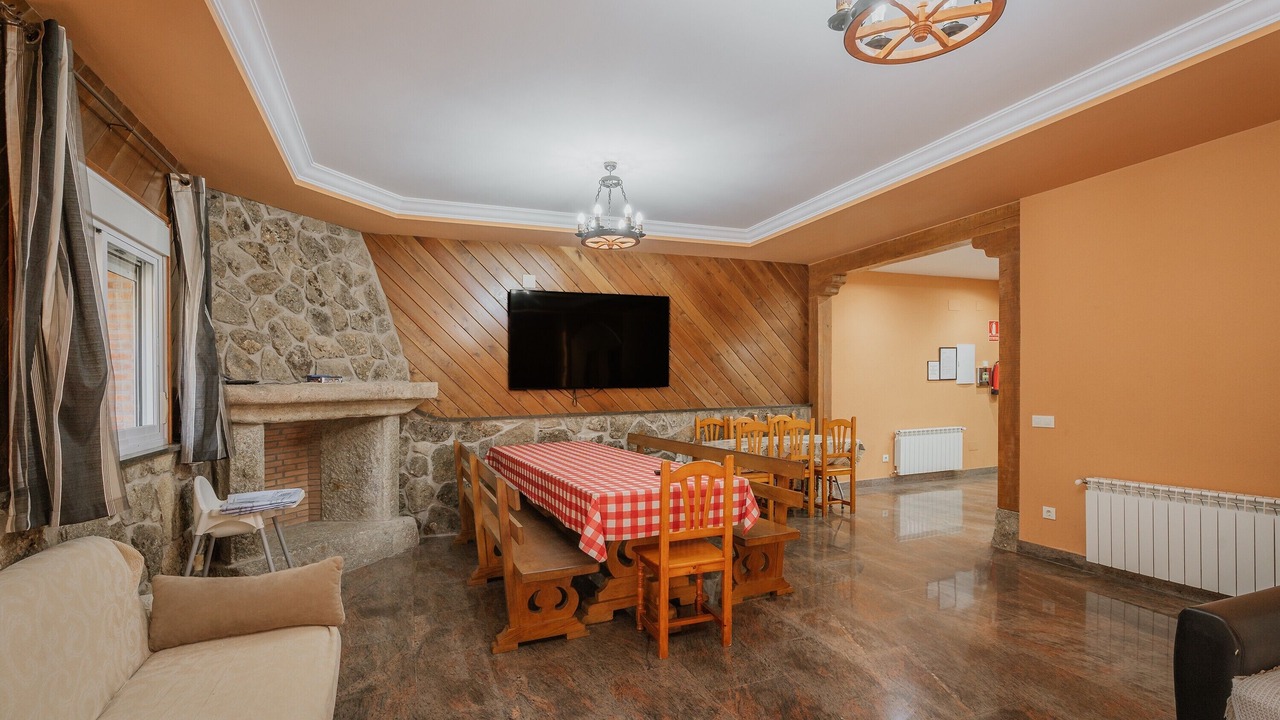 Photo of Livingroom in Navaluenga