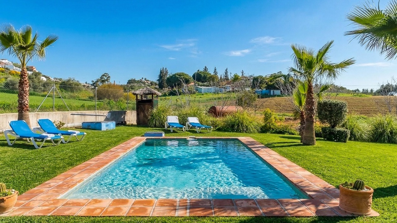 Photo of Outdoor in Coin