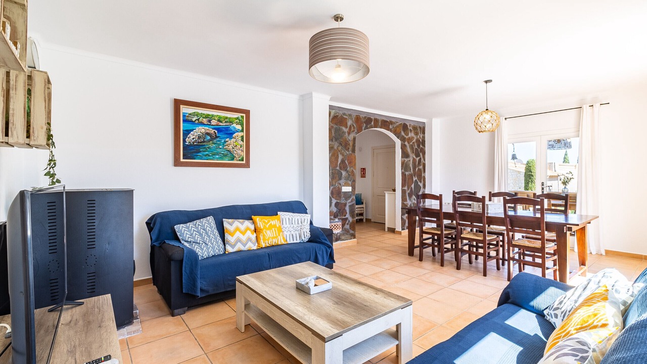 Photo of Livingroom in Cala Llombards