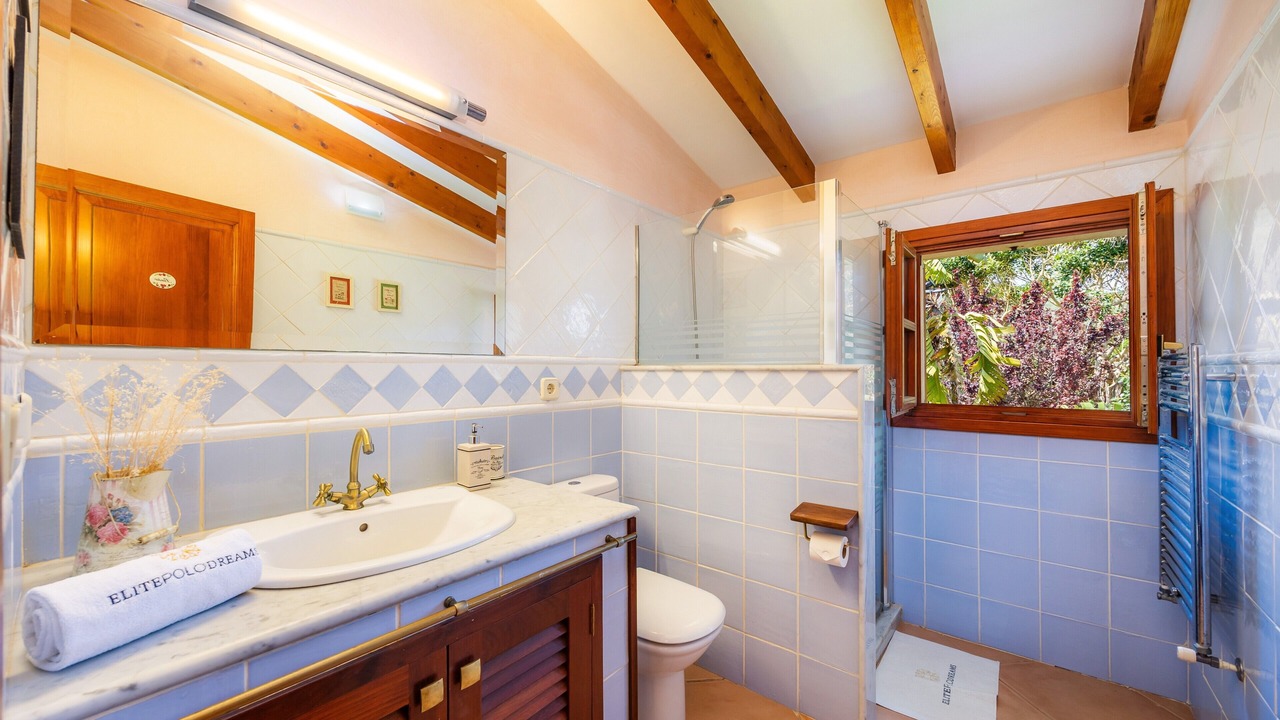 Photo of Bathroom in Inca