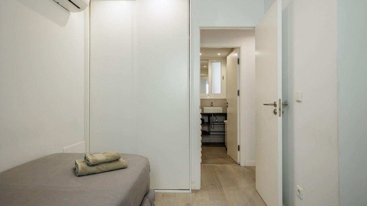 Photo of Bedroom in Alameda