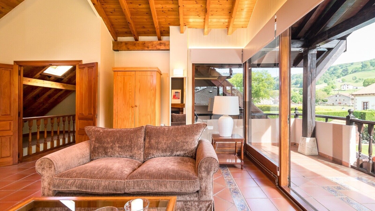 Photo of Livingroom in Esles