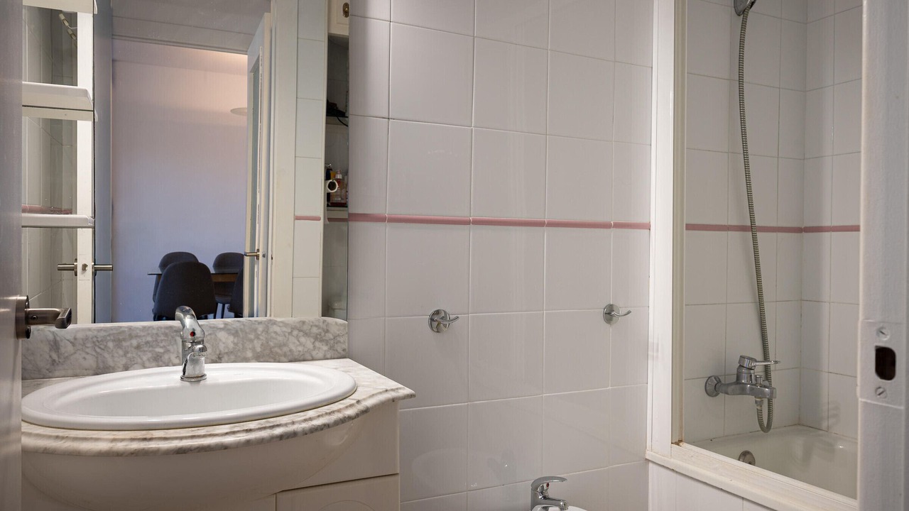 Photo of Bathroom in Creixell