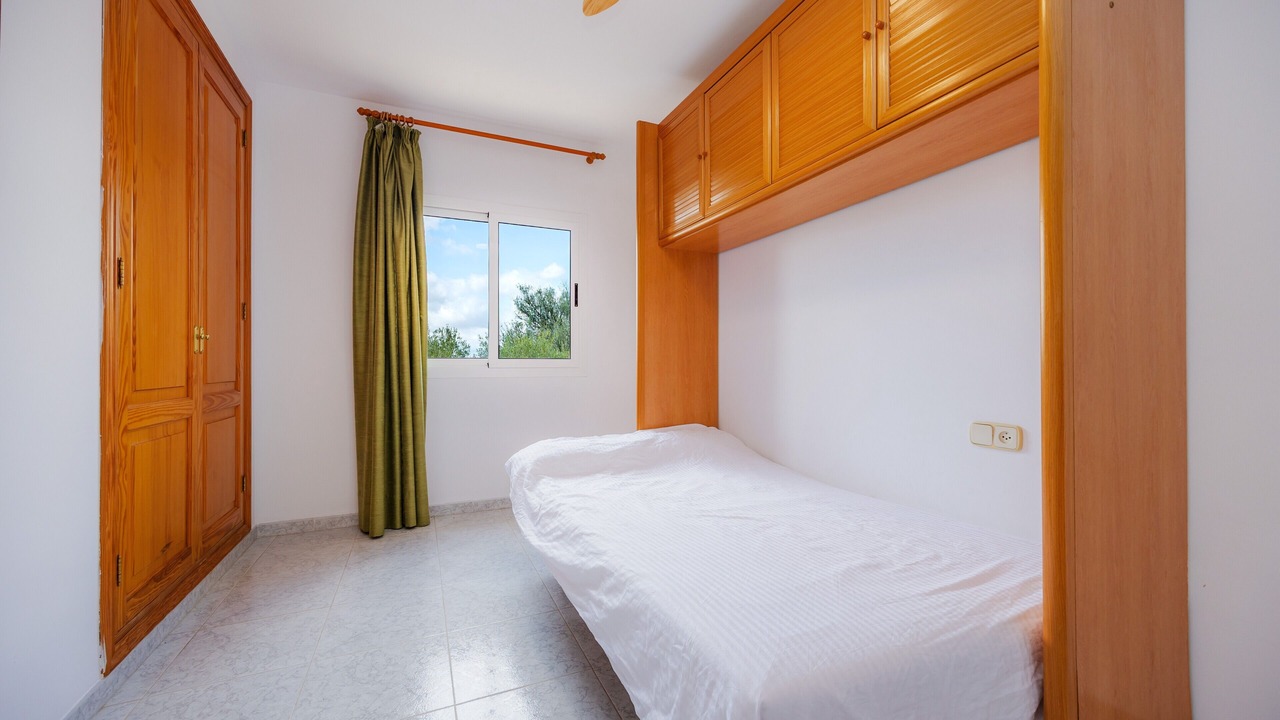 Photo of Bedroom in Pina