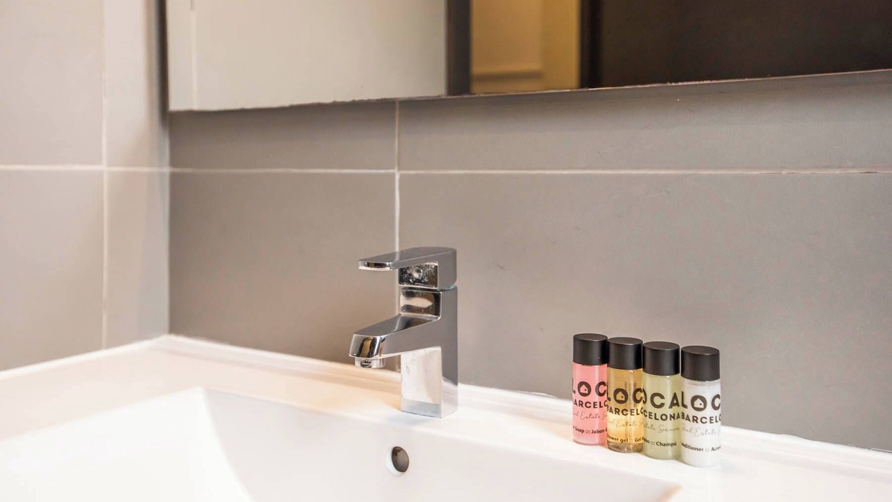 Photo of Bathroom in El Camp de l'Arpa del Clot