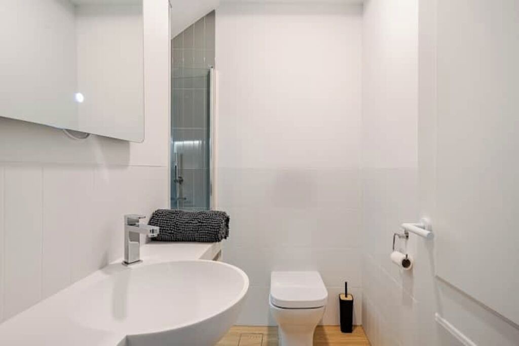 Photo of Bathroom in Feria