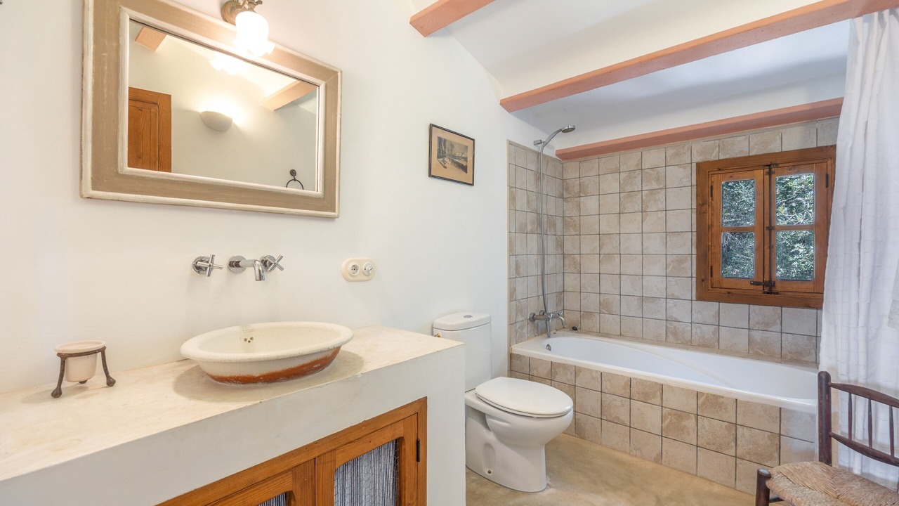 Photo of Bathroom in S'alqueria Blanca