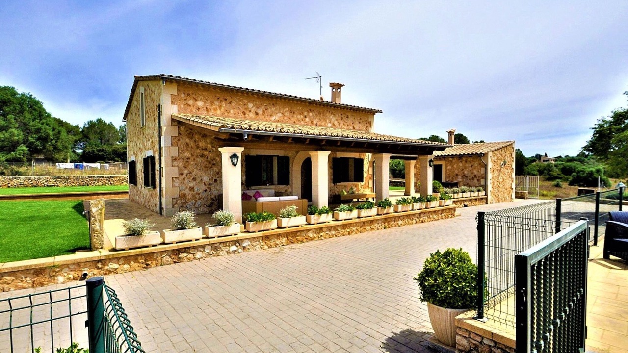 Photo of Others in Son Gual