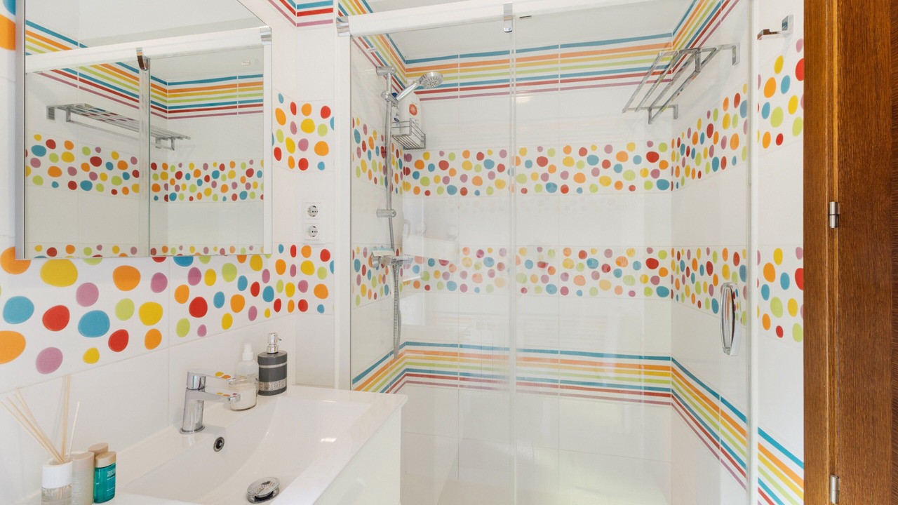 Photo of Bathroom in Los Angeles de San Rafael