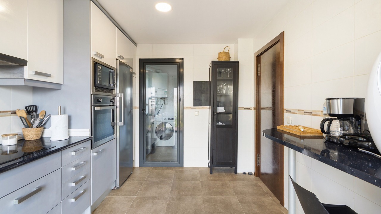 Photo of Kitchen in Los Angeles de San Rafael