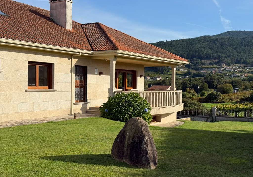 Photo of Outdoor in Meis