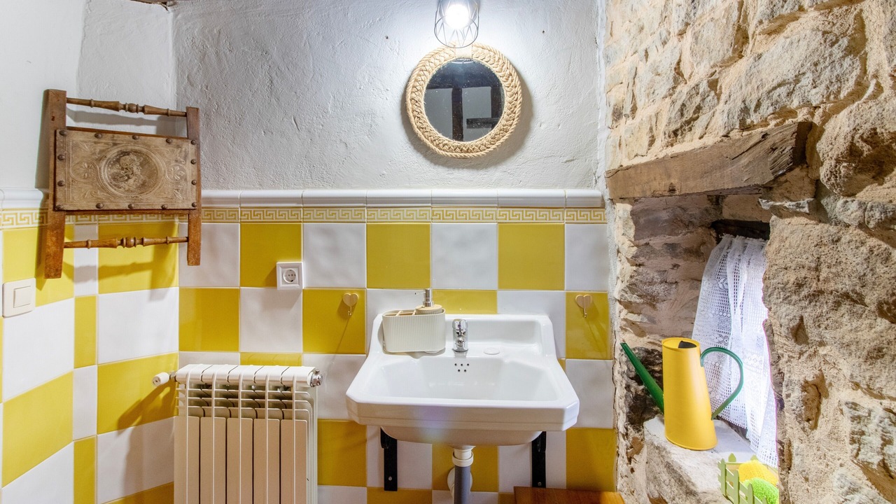 Photo of Bathroom in Reocin de los Molinos