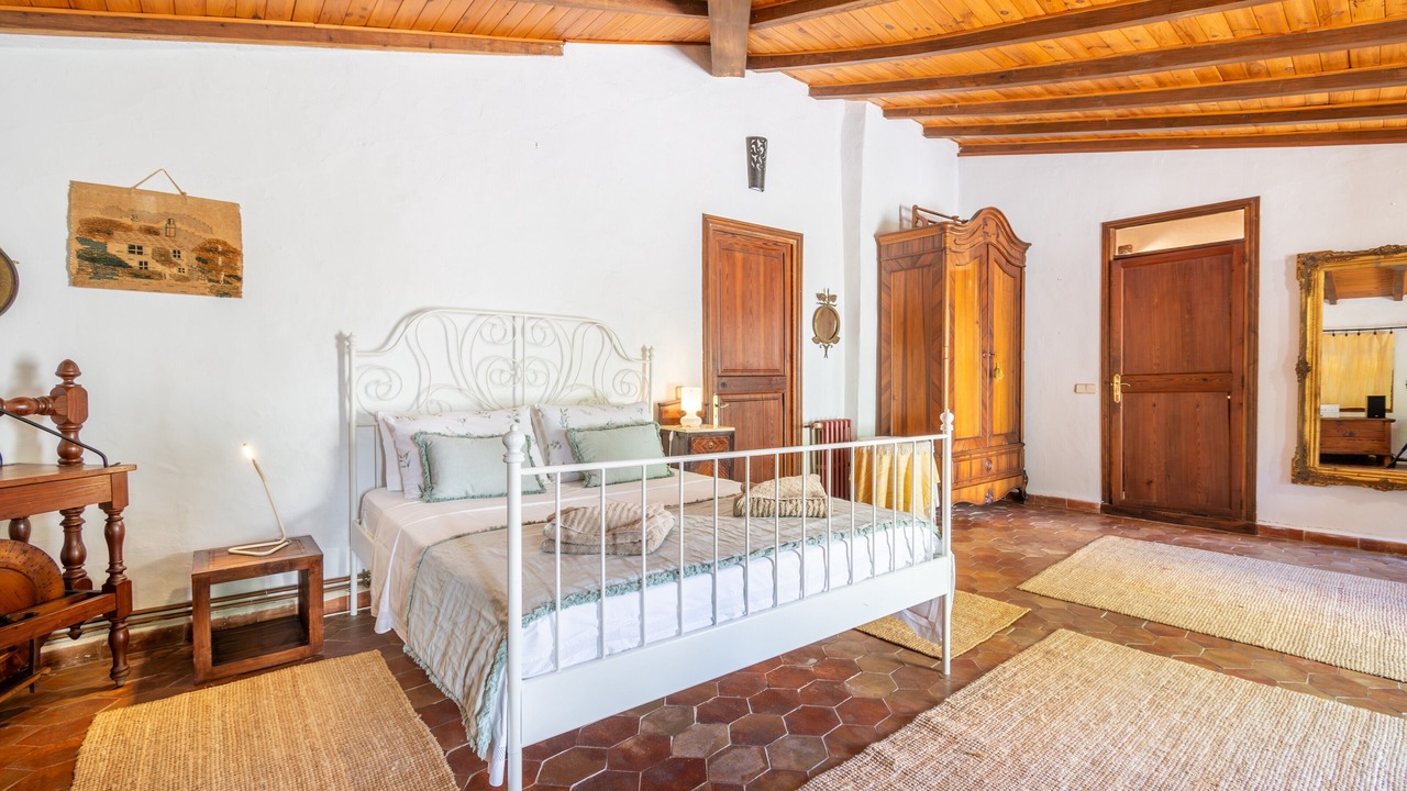 Photo of Bedroom in Biniamar