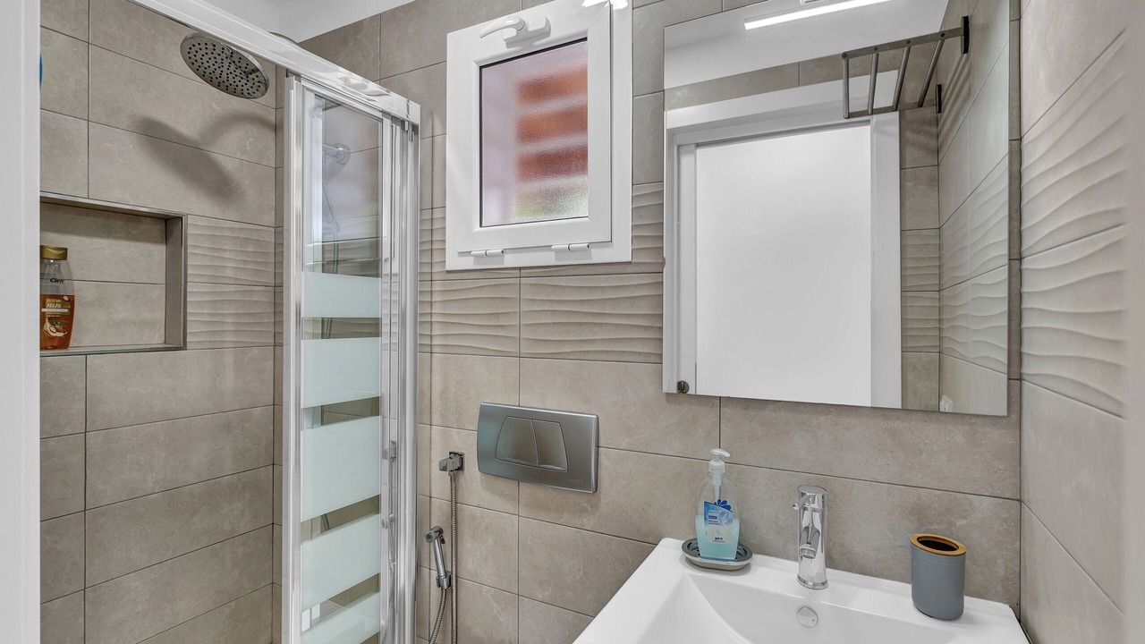 Photo of Bathroom in San Fernando