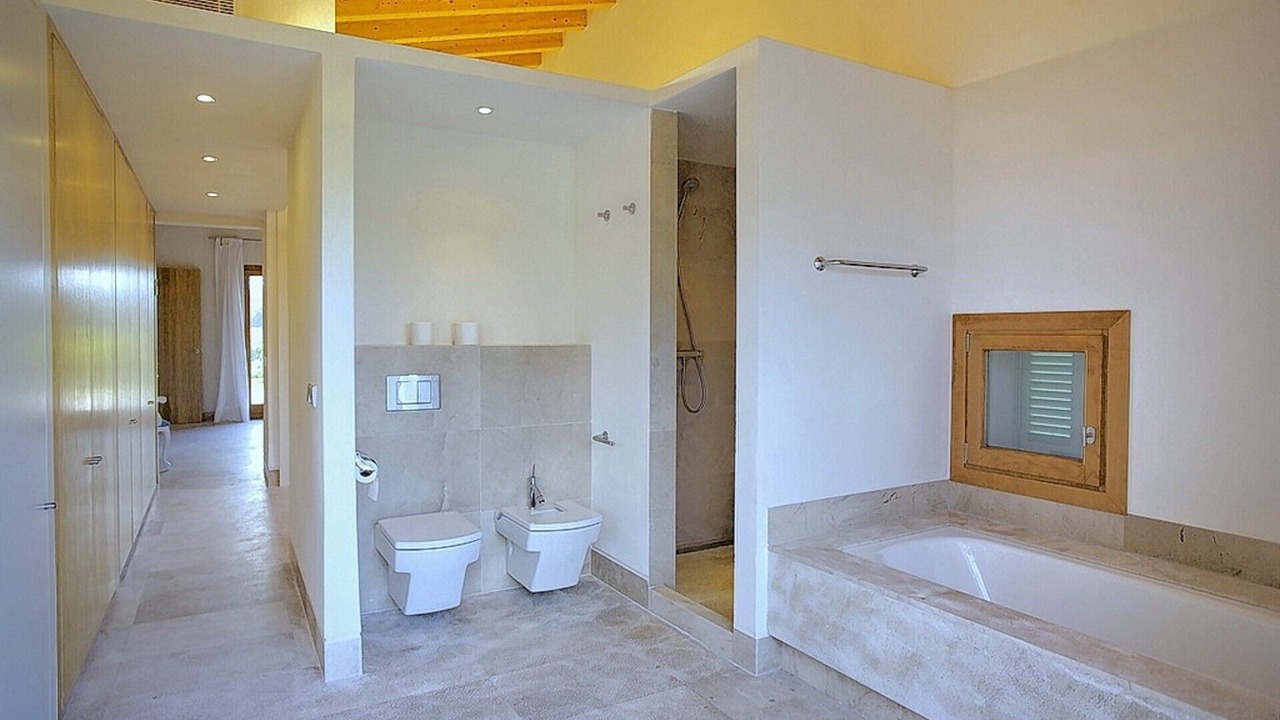 Photo of Bathroom in Buger