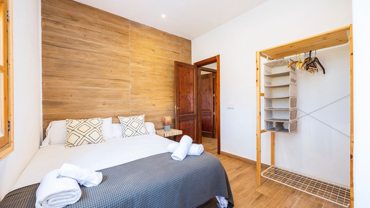 Photo of Bedroom in Biniali