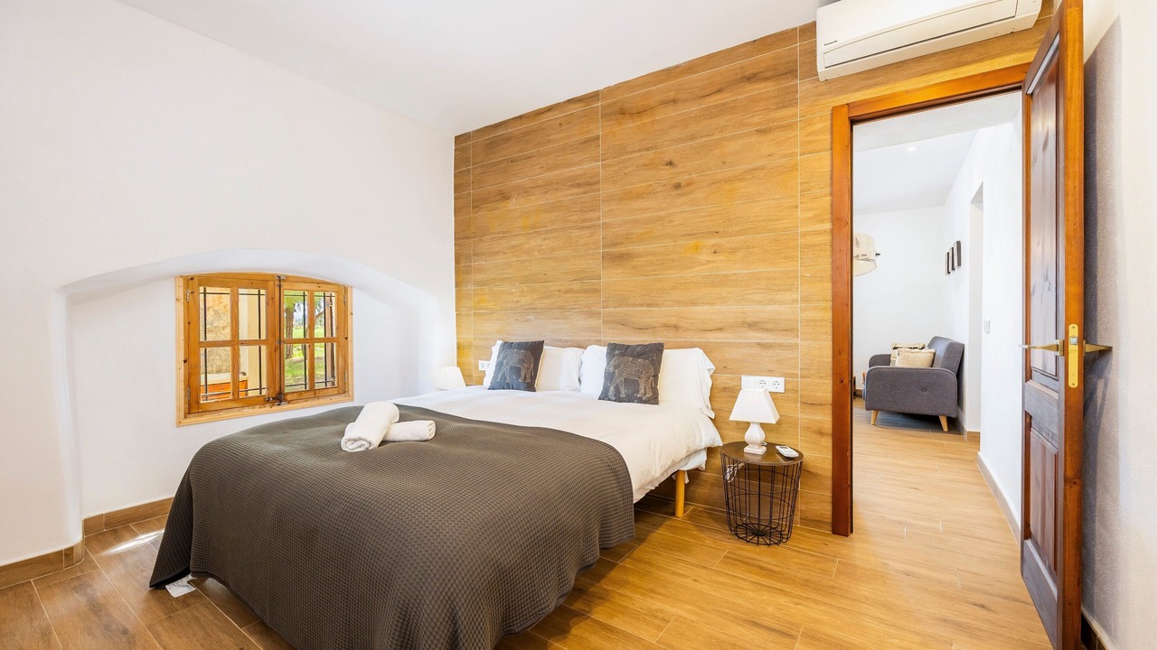 Photo of Bedroom in Biniali