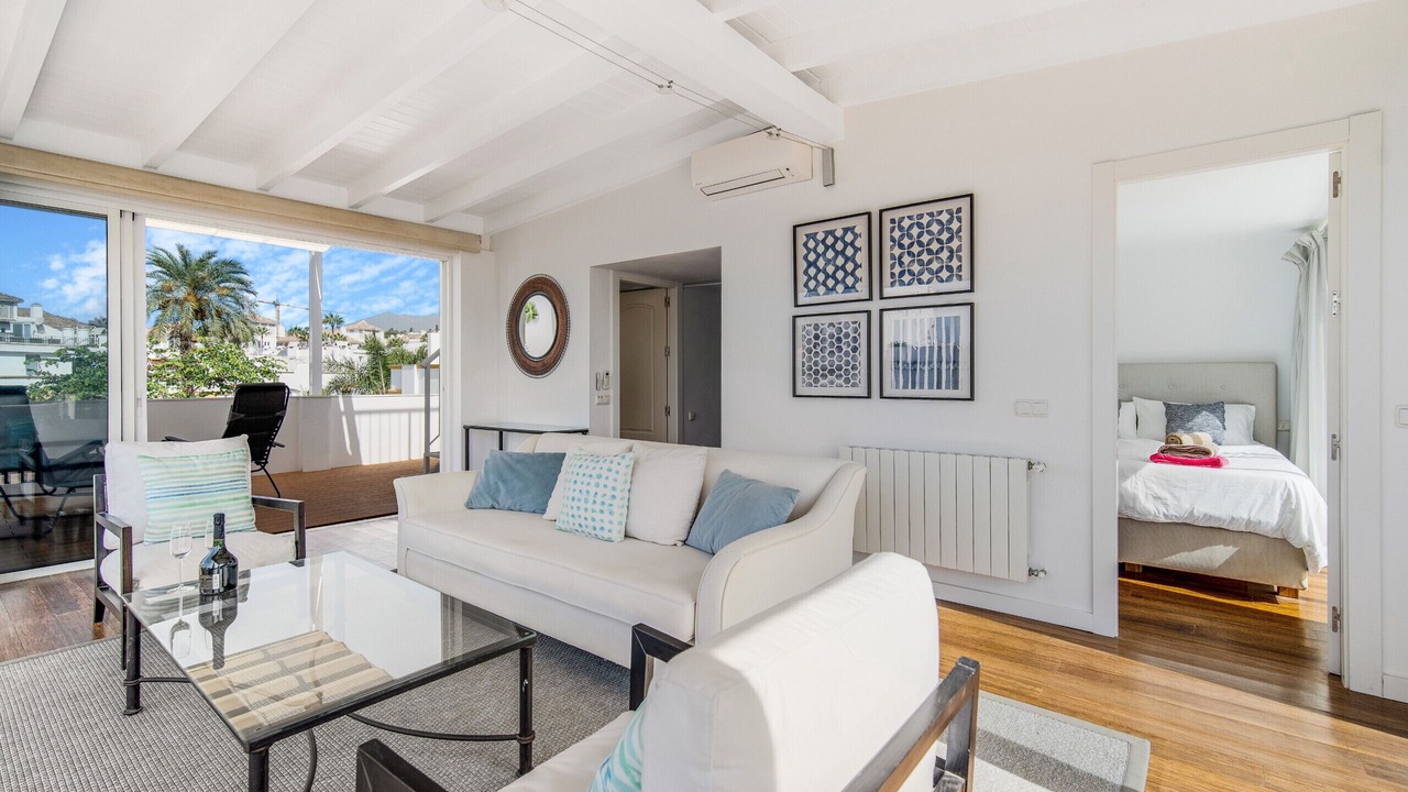 Photo of Livingroom in Golden Mile