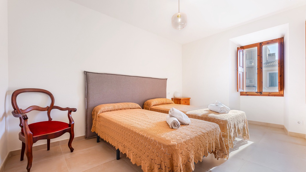 Photo of Bedroom in Portol