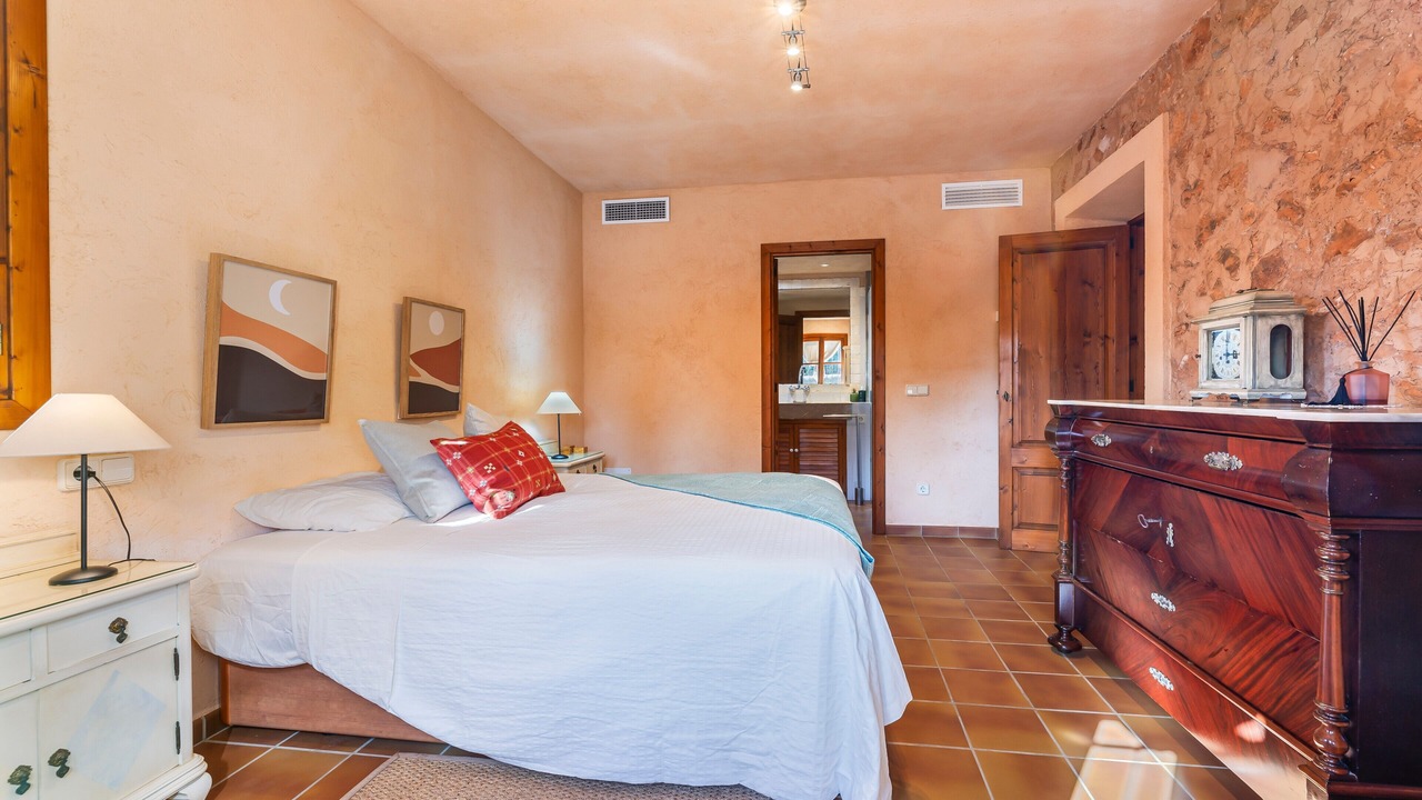 Photo of Bedroom in Llevant