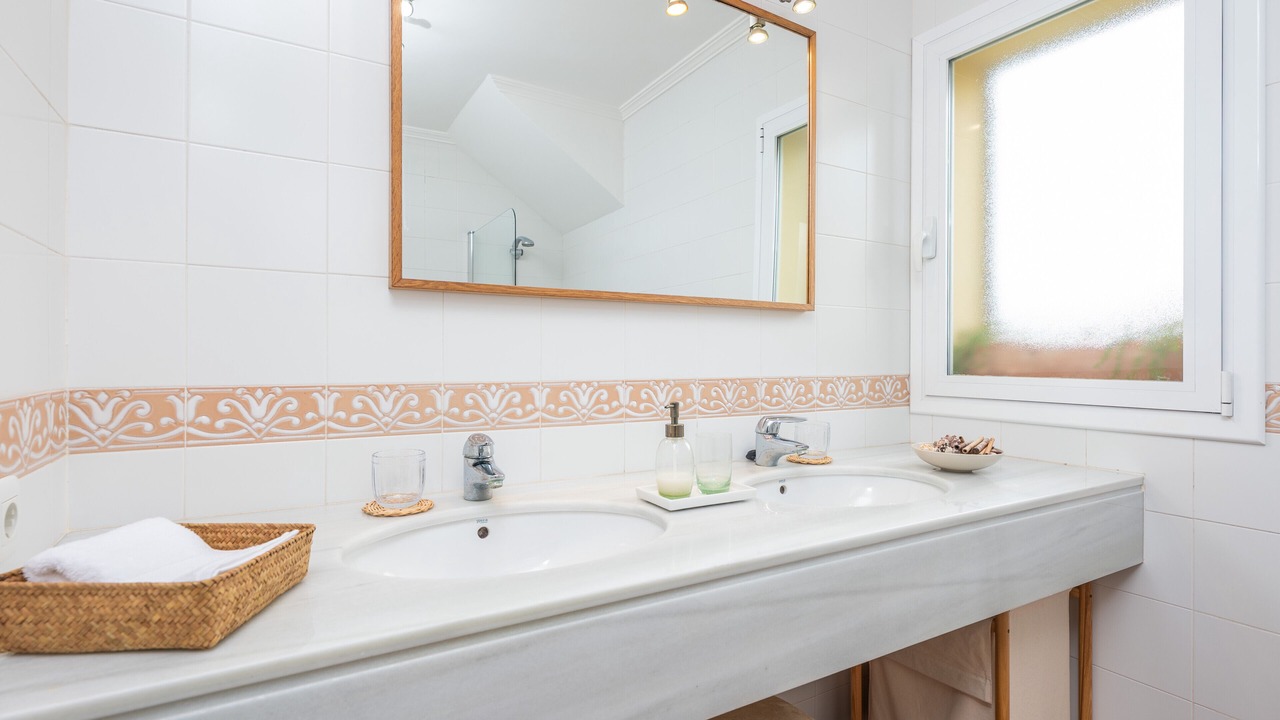 Photo of Bathroom in Alcanada
