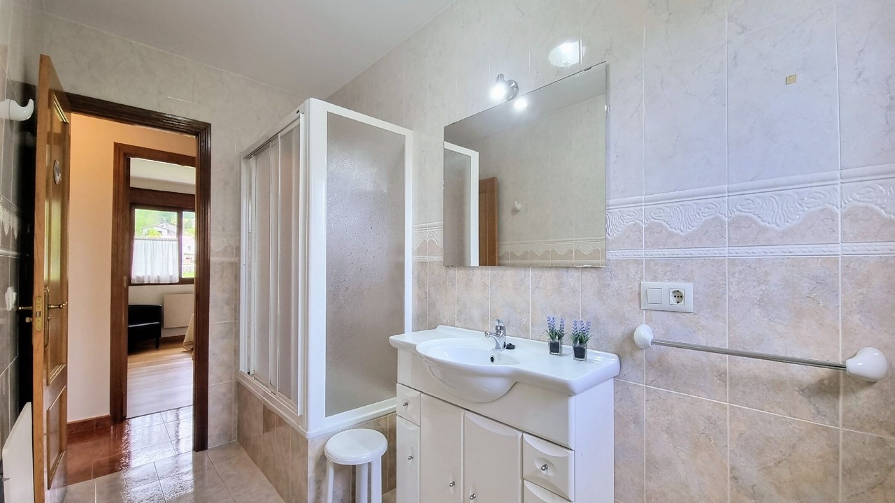 Photo of Bathroom in Ardisana