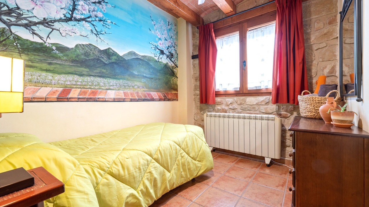 Photo of Bedroom in Bot