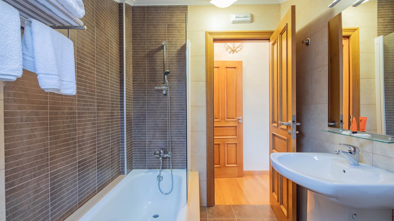 Photo of Bathroom in Hio