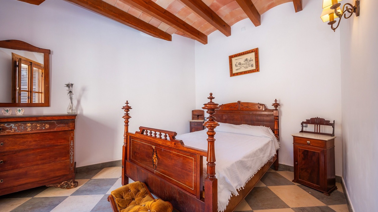 Photo of Bedroom in Pina