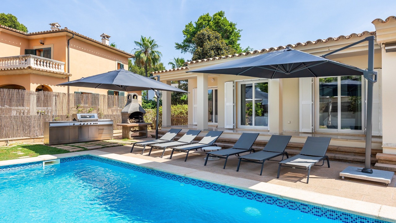 Photo of Outdoor in Les Meravelles