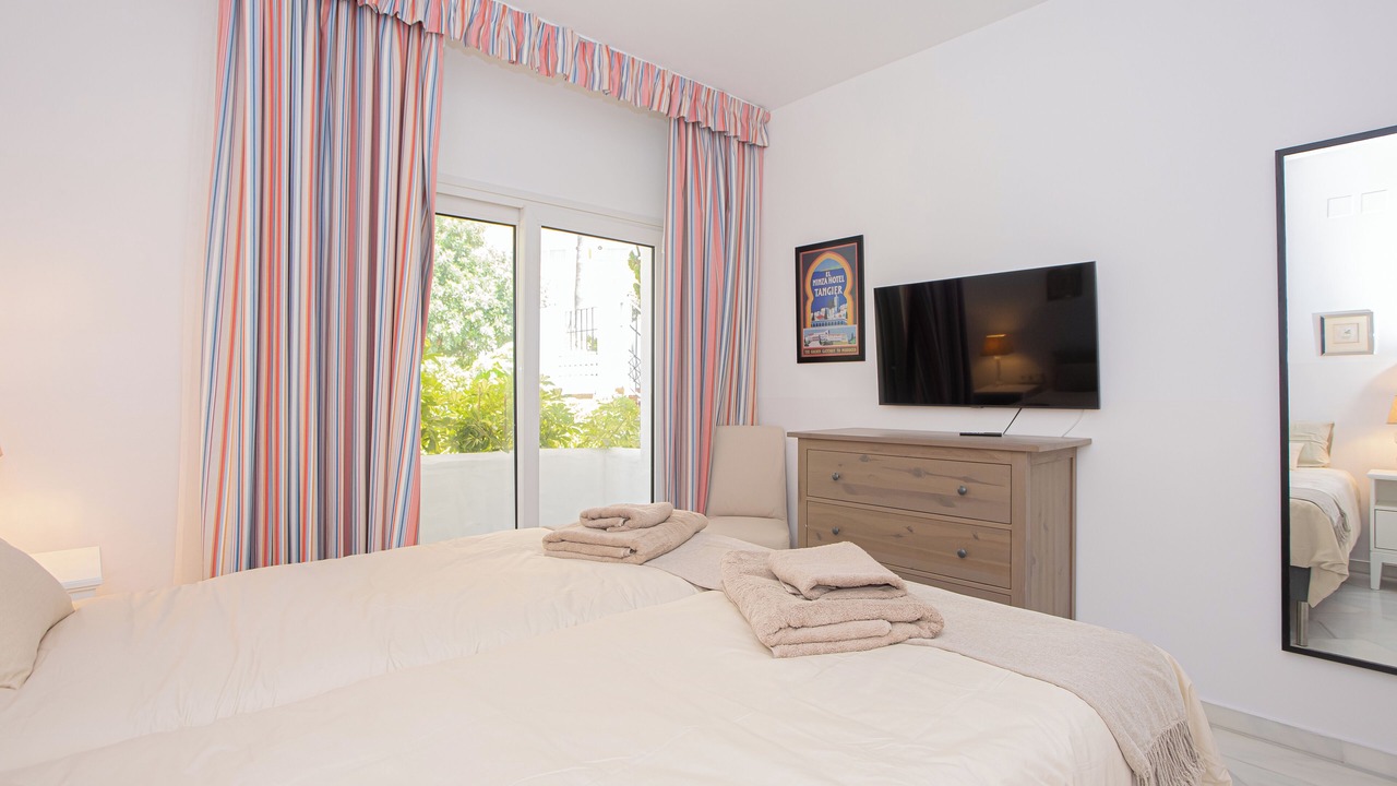 Photo of Bedroom in Golden Mile
