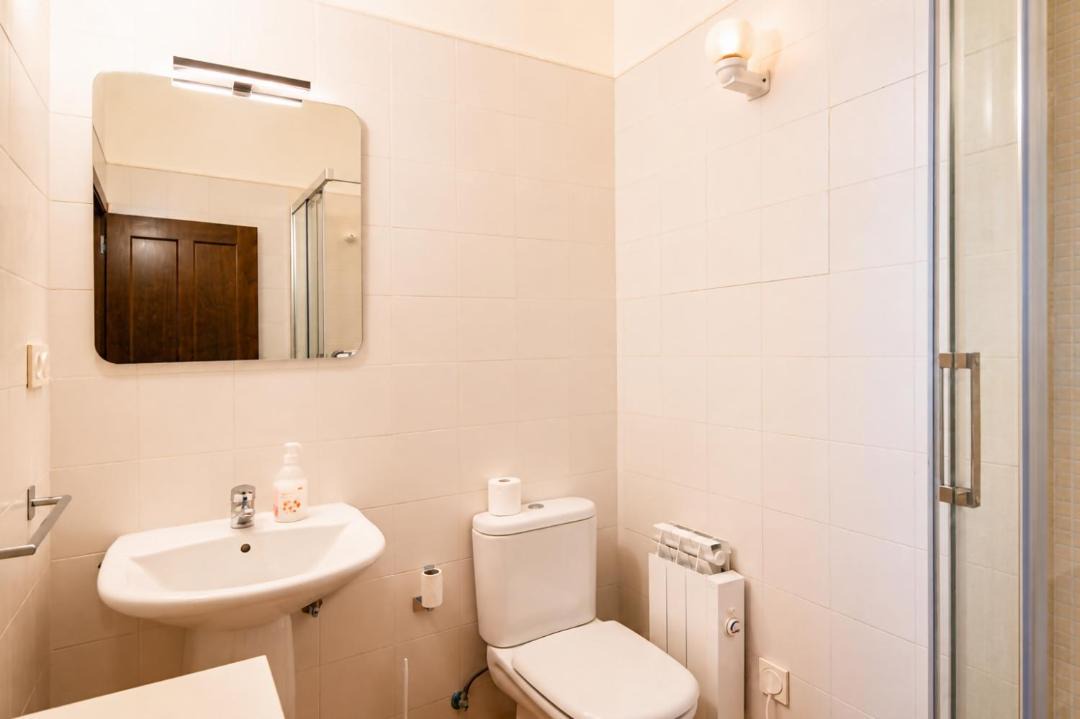 Photo of Bathroom in Noriega