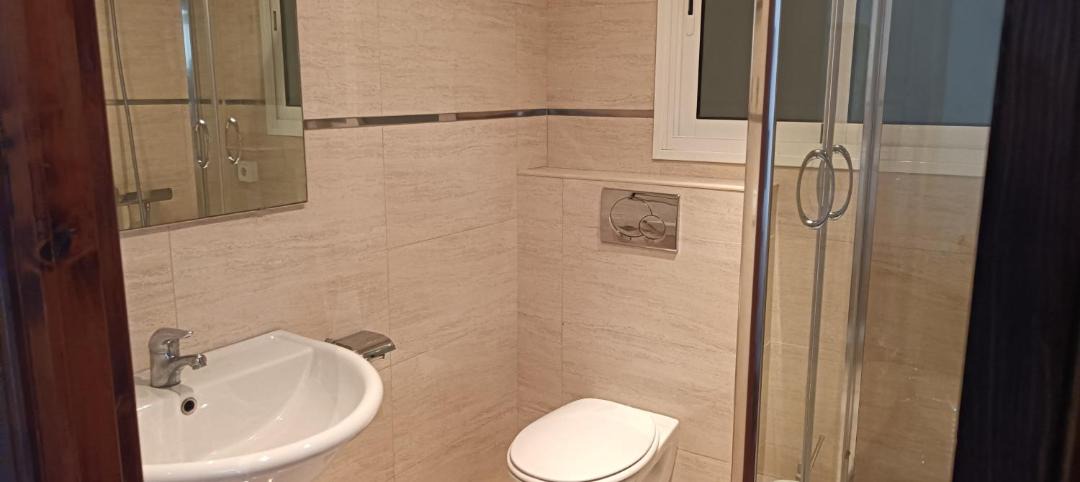 Photo of Bathroom in Mercat