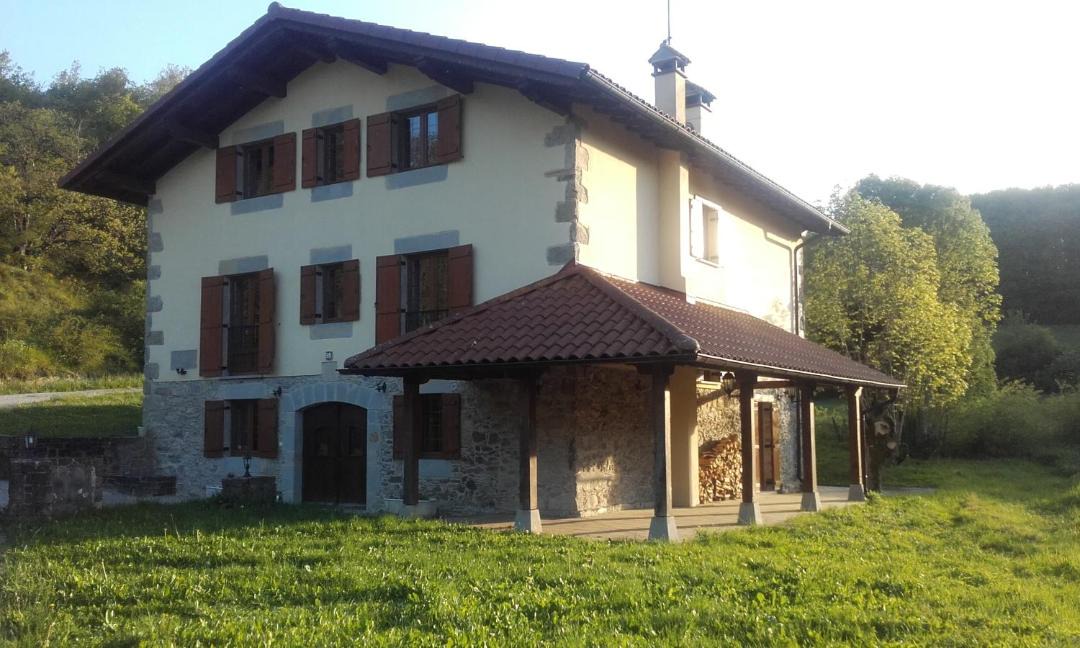 Photo of Buildings in Viscarret-Guerendiain