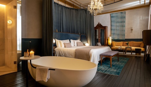 Premium Suite